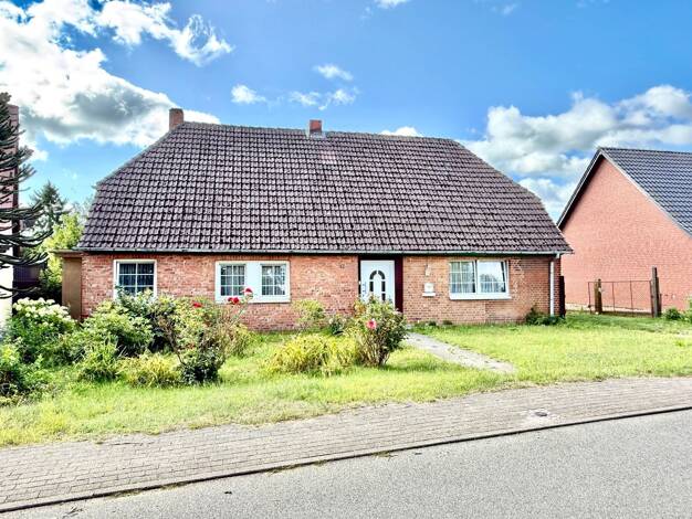 Einfamilienhaus zum Kauf provisionsfrei 179.000 € 5 Zimmer 100 m² 1.906 m² Grundstück frei ab sofort Lüblow Lüblow 19288