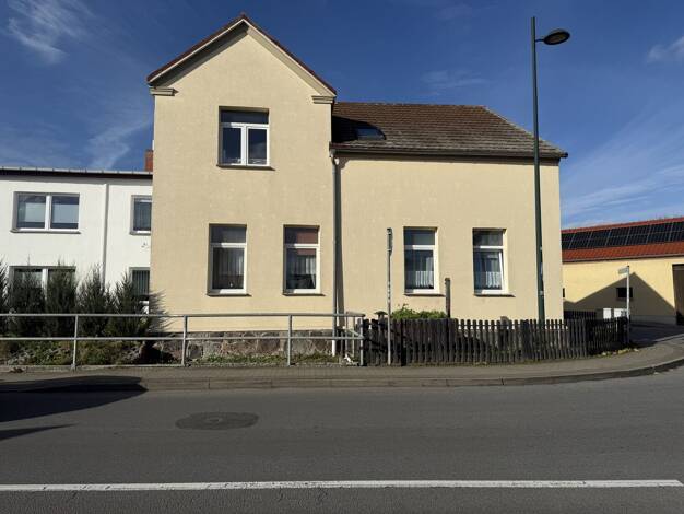 Einfamilienhaus zum Kauf 110.000 € 8 Zimmer 280 m² 800 m² Grundstück Altentreptow Altentreptow 17087
