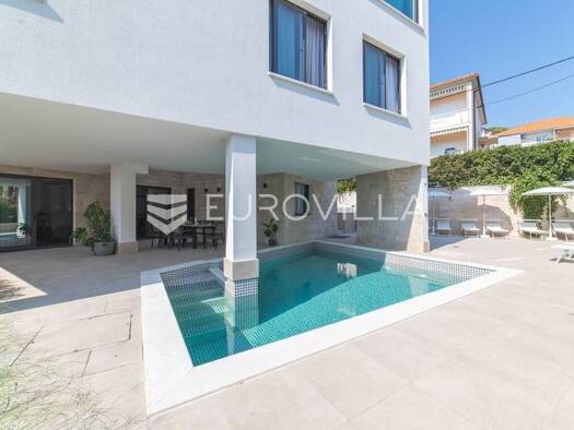 Haus zum Kauf 1.800.000 € 7 Zimmer 363 m² Okrug Gornji Okrug