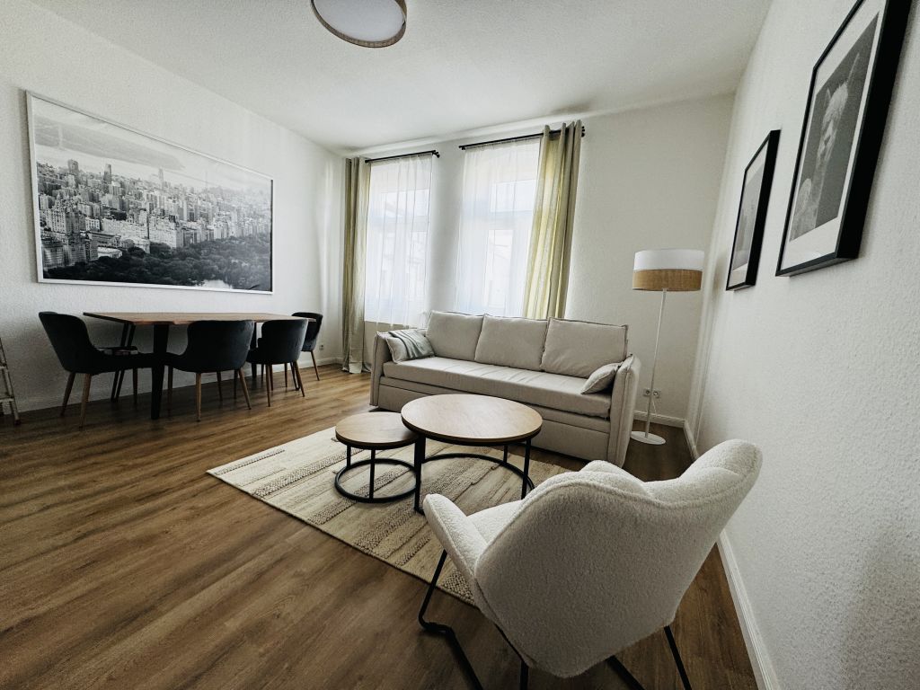 Wohnung zur Miete Wohnen auf Zeit 1.552 € 2 Zimmer 57 m²<br/>Wohnfläche 31.10.2024<br/>Verfügbarkeit Haeckelstraße Hasselbachplatzviertel Magdeburg 39104