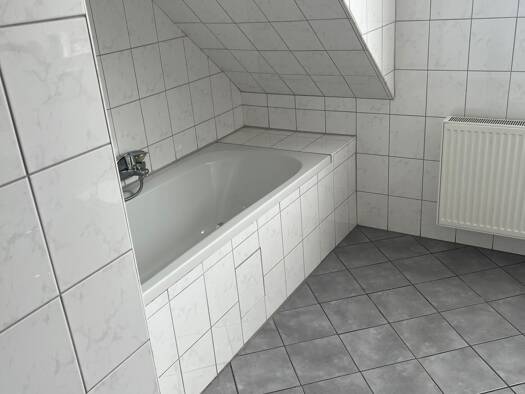 Wohnung zur Miete 648 € 3,5 Zimmer 81 m² Geschoss 2/2 frei ab sofort Castrop Castrop-Rauxel 44575