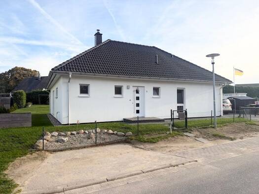 Einfamilienhaus zum Kauf 355.000 € 4 Zimmer 116,9 m² 776 m² Grundstück frei ab sofort Pragsdorf Pragsdorf 17094