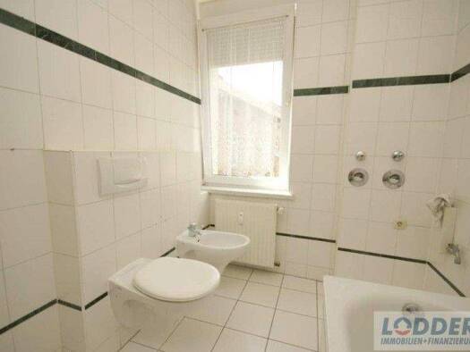 Wohnung zur Miete 390 € 2 Zimmer 62,1 m² 2. Geschoss frei ab 01.04.2026 Stendal 39576