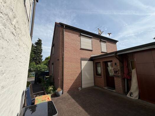 Haus zur Miete 750 € 3 Zimmer 75 m² 124 m² Grundstück frei ab 01.09.2026 Bonnenbroich Mönchengladbach 41238