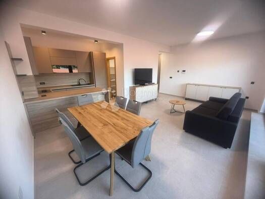 Wohnung zur Miete 950 € 3 Zimmer 91 m² 2. Geschoss Centar, Varazdin Varazdin