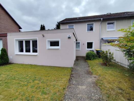Reihenendhaus zur Miete 720 € 5 Zimmer 110 m² 250 m² Grundstück frei ab sofort Hermannsburg Südheide 29320