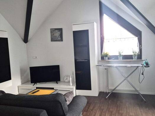 Studio zum Kauf 165.000 € 1 Zimmer 34 m² 2. Geschoss frei ab 01.09.2026 Hohenheimer Str. 3 Pliensauvorstadt Esslingen am Neckar 73734