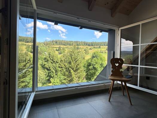 Wohnung zur Miete 1.300 € 2,5 Zimmer 105 m² Geschoss 1/2 frei ab sofort Hans-Thoma-Weg 6 Oberlehen Bernau im Schwarzwald 79872