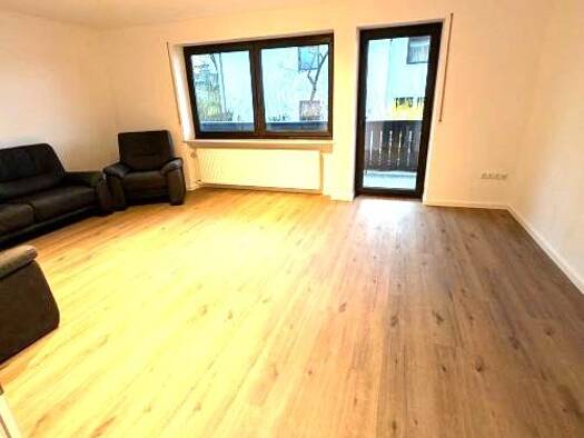 Wohnung zum Kauf 260.000 € 4 Zimmer 110 m² Geschoss 1/2 frei ab 01.06.2026 Chammünster Cham 93413