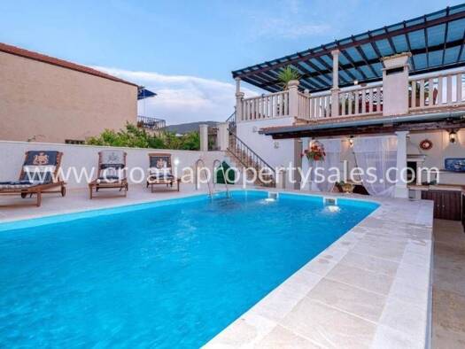 Haus zum Kauf 1.500.000 € 3 Zimmer 600 m² Hvar