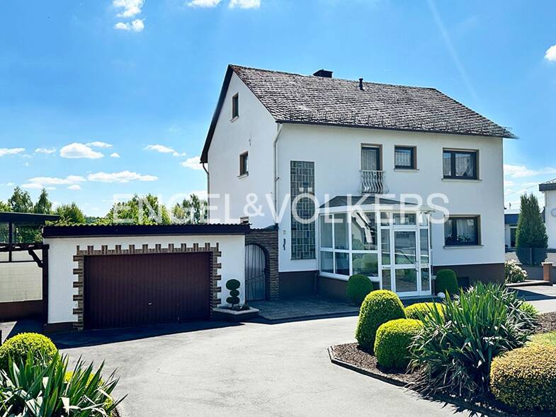 Haus zum Kauf 249.000 € 6 Zimmer 166 m² 996 m² Grundstück Kölbingen 56459