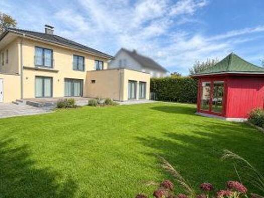 Villa zum Kauf 1.450.000 € 6 Zimmer 200 m² 801 m² Grundstück frei ab 01.01.2027 Memmingen Memmingen 87700