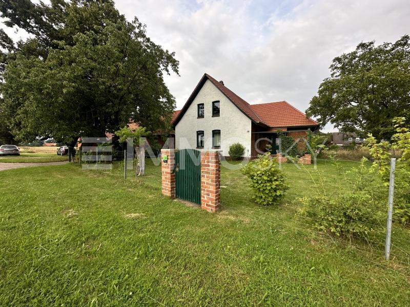 Einfamilienhaus zum Kauf 449.000 € 7 Zimmer 233 m²<br/>Wohnfläche 21.083 m²<br/>Grundstück 01.02.2025<br/>Verfügbarkeit Huddestorf Raddestorf 31604