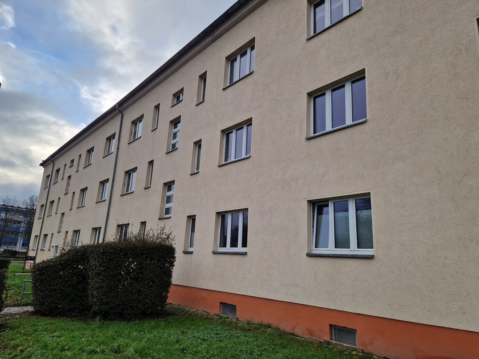 Wohnung zur Miete 359 € 2 Zimmer 52,3 m²<br/>Wohnfläche 3.<br/>Geschoss 16.01.2025<br/>Verfügbarkeit Im Brückfeld 16 Siedlung Cracau Magdeburg 39114