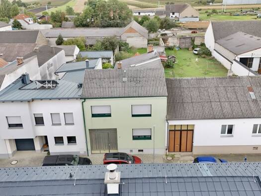 Einfamilienhaus zum Kauf 370.000 € 6 Zimmer 722 m² Grundstück Gols 7122