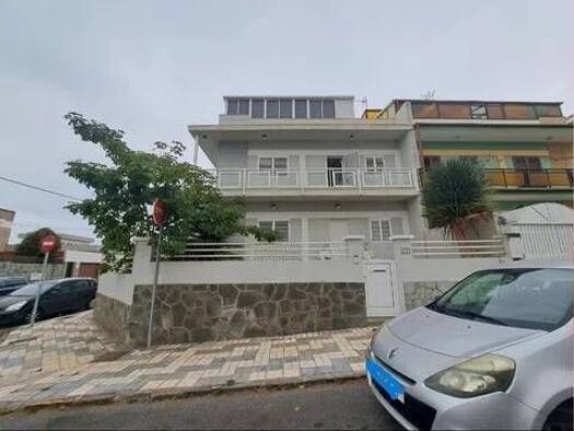 Villa zum Kauf 669.000 € 5 Zimmer 231 m² Urb. La Cornisa Neighbourhood: Escaleritas - La Feria Las Palmas de Gran Canaria 35011