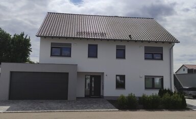 Mehrfamilienhaus zum Kauf provisionsfrei 890.000 € 7 Zimmer 250 m² 553 m² Grundstück Uttenhofen Rosengarten 74538