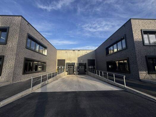 Lagerhalle zur Miete - Erstbezug provisionsfrei 8 € 2.032 m² Lagerfläche teilbar ab 2.032 m² Speldorf Mülheim an der Ruhr 45478