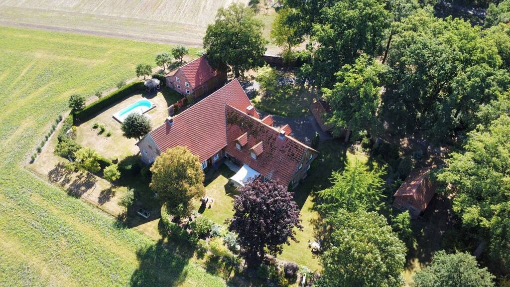 Einfamilienhaus zum Kauf 850.000 € 8 Zimmer 180 m² 24.988 m² Grundstück Clarholz Herzebrock-Clarholz 33442