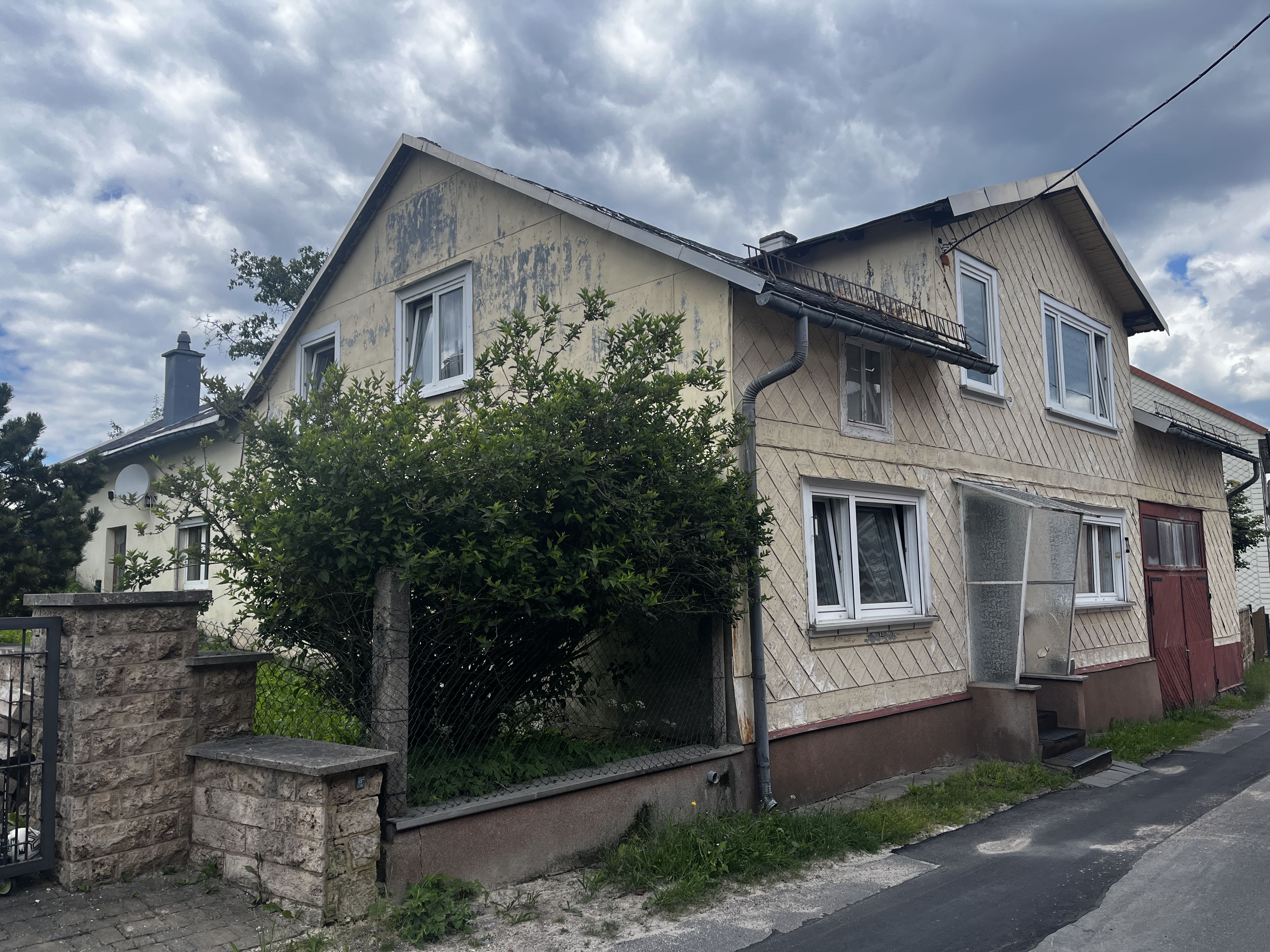 Einfamilienhaus zum Kauf 40.000 € 8 Zimmer 120 m²<br/>Wohnfläche 593 m²<br/>Grundstück Neustädter Straße 6 Oehrenstock Ilmenau 98693