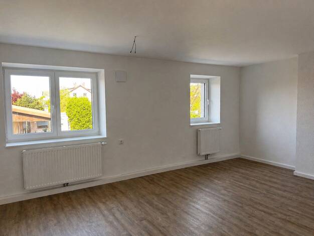 Wohnung zur Miete 830 € 3 Zimmer 69,7 m² 1. Geschoss Schlesierstraße 1 Ettmannsdorf Schwandorf 92421