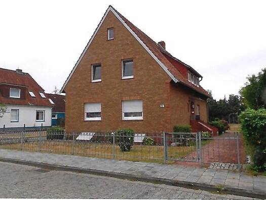 Haus zum Kauf 210.000 € 8 Zimmer 170 m² 1.195 m² Grundstück frei ab 31.12.2026 Barnstorf 49406