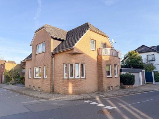 Einfamilienhaus zum Kauf 279.000 € 7,5 Zimmer 150 m² 193 m² Grundstück Emsdetten 48282