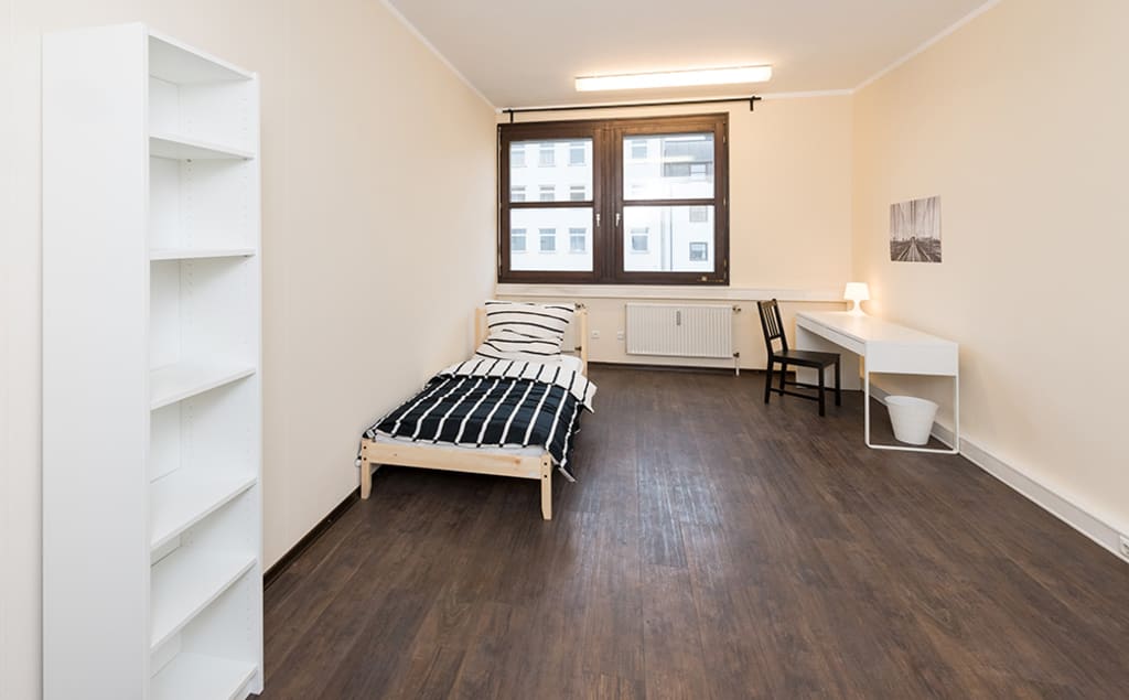 Wohnung zur Miete Wohnen auf Zeit 820 € 6 Zimmer 21 m²<br/>Wohnfläche 21.04.2025<br/>Verfügbarkeit Landsberger Straße 478 Pasing München 81241