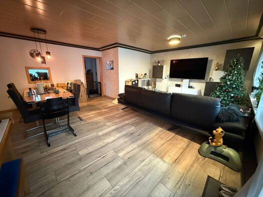 Reihenhaus zur Miete 2.000 € 5 Zimmer 150 m² frei ab 01.04.2026 Burgfarrnbach Fürth 90768