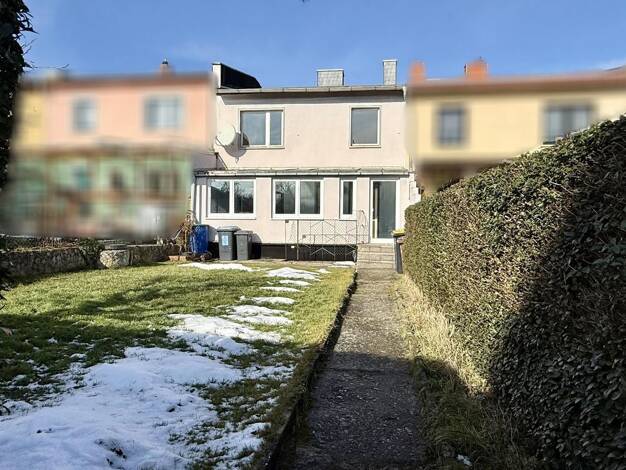 Reihenmittelhaus zum Kauf 103.500 € 5 Zimmer 117,2 m² 223 m² Grundstück Naumburg 06618