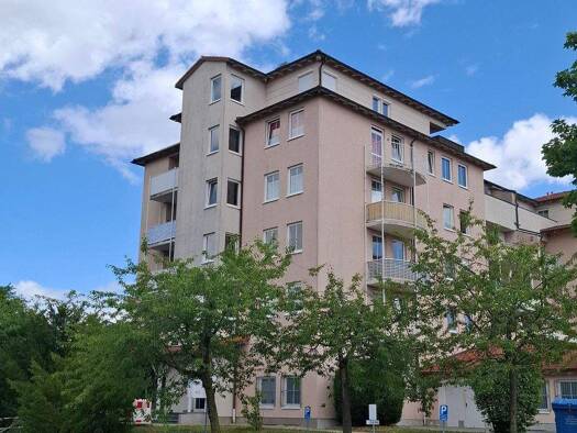 Wohnung zum Kauf 77.000 € 2 Zimmer 70,6 m² Geschoss 5/5 frei ab sofort Werdau Werdau 08412
