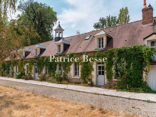 Einfamilienhaus zum Kauf 379.000 € 6 Zimmer 300 m² 24.493 m² Grundstück Cosne-Cours-sur-Loire 58200