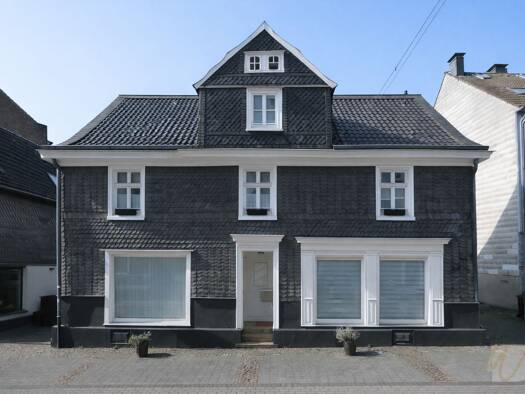 Haus zum Kauf 299.000 € 8 Zimmer 140 m² 210 m² Grundstück Wald Solingen 42719