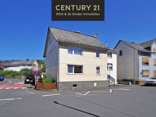 Mehrfamilienhaus zum Kauf 129.021 € 6 Zimmer 173 m² 205 m² Grundstück Uckersdorf Herborn-Uckersdorf 35745