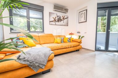 Wohnung zum Kauf 375.000 € 4 Zimmer 77 m² 1. Geschoss Rovinj center 52210