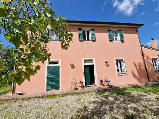 Haus zum Kauf 680.000 € 390 m² 370.000 m² Grundstück Casciana Terme Lari 56035