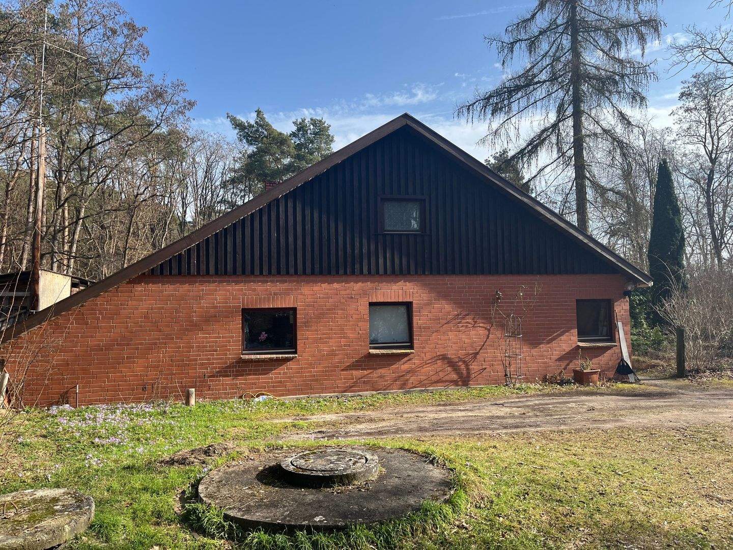 Immobilie in Lübbow - Absolute Alleinlagegrundstück in Lübbow mit kleinem See - Bild 0