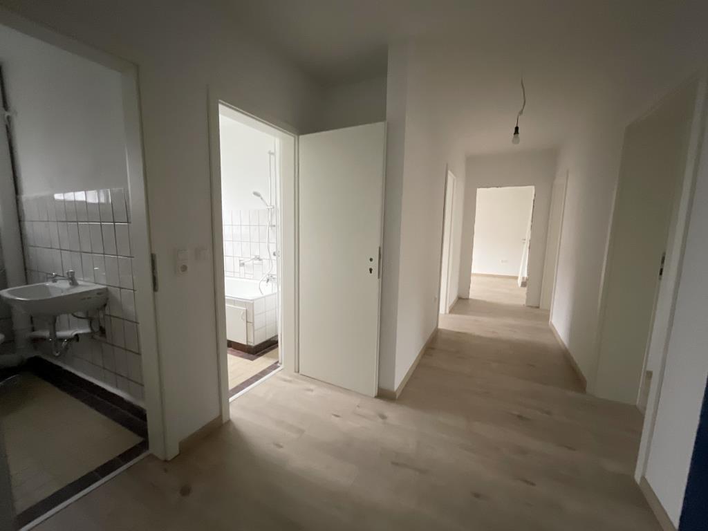 Terrassenwohnung zur Miete 499 € 4 Zimmer 76,3 m²<br/>Wohnfläche EG<br/>Geschoss Schulstraße 25 Sandhorst Aurich 26603