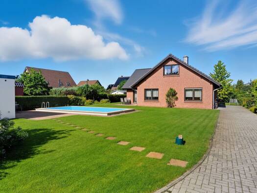 Einfamilienhaus zum Kauf 490.000 € 7 Zimmer 200 m² 1.200 m² Grundstück Sielow Cottbus 03055