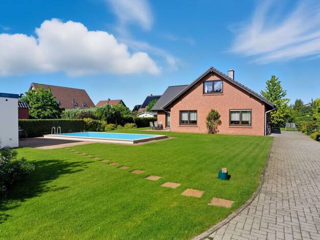 Einfamilienhaus zum Kauf 490.000 € 7 Zimmer 200 m² 1.200 m² Grundstück Sielow Cottbus 03055