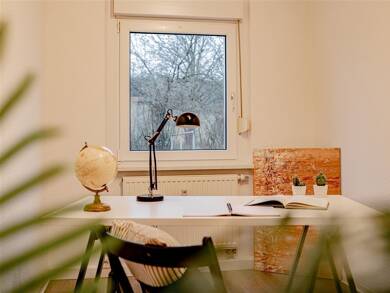 Wohnung zur Miete 278 € 3 Zimmer 58,4 m² Waldstraße 10 Crossen Crossen an der Elster 07613
