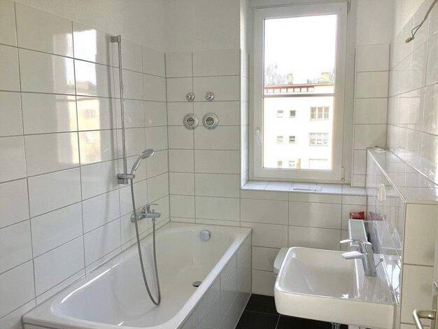 Wohnung zur Miete 460 € 3 Zimmer 74,8 m² 2. Geschoss frei ab 09.04.2026 Johannes-Münze-Str. 11 Cracau Magdeburg 39114