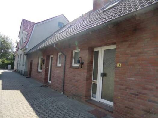 Reihenmittelhaus zur Miete 750 € 4 Zimmer 87 m² frei ab sofort Leer 26789