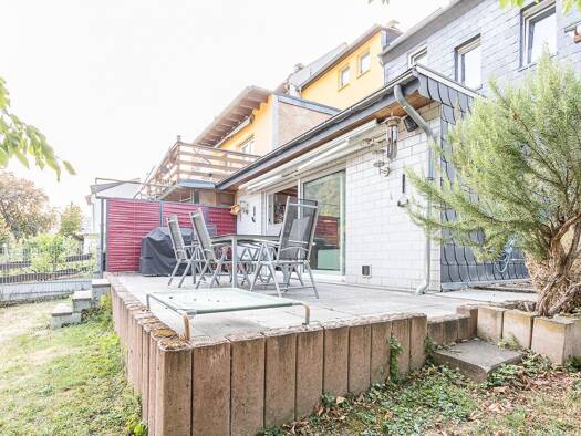 Reihenmittelhaus zum Kauf 230.000 € 5 Zimmer 140 m² 323 m² Grundstück Traben Traben-Trarbach 56841