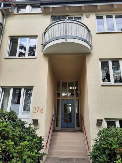 Wohnung zum Kauf 99.000 € 3 Zimmer 80 m² Chemnitzer Str. 27e Hartmannsdorf 09232