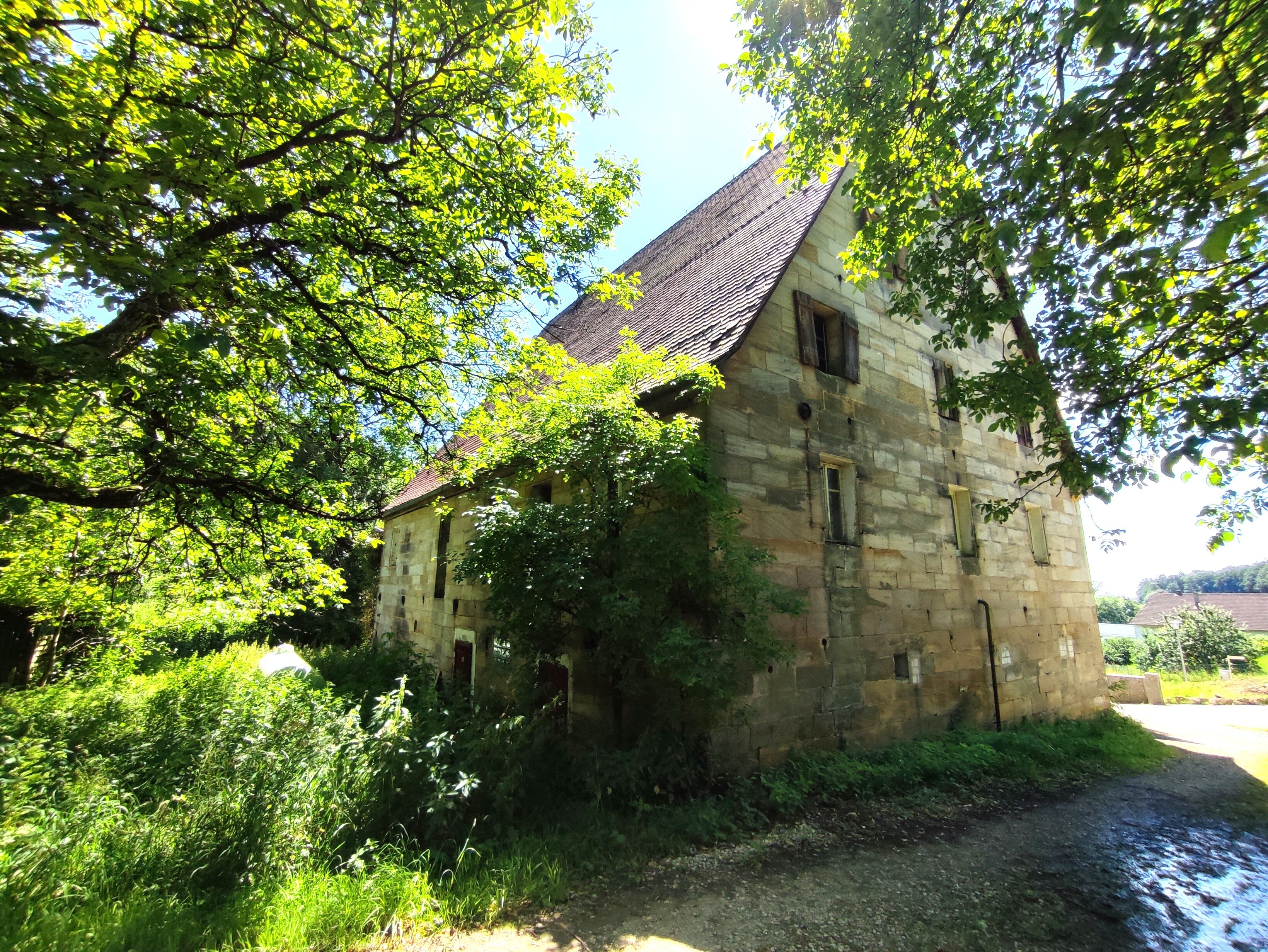 Bauernhaus zum Kauf als Kapitalanlage geeignet 797.760 € 9 Zimmer 275 m²<br/>Wohnfläche 9.636 m²<br/>Grundstück Leuzenberg 20 Oberndorf Reichenschwand 91244