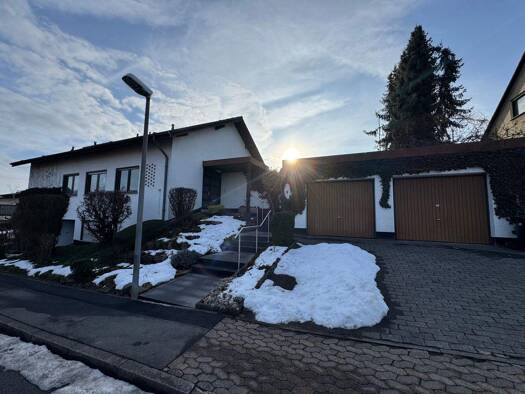 Einfamilienhaus zum Kauf 350.000 € 7 Zimmer 235 m² 770 m² Grundstück frei ab sofort Thüringer Straße 9 Witzenhausen 37213
