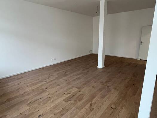 Wohnung zur Miete 973 € 4 Zimmer 139 m² EG frei ab sofort Nienburger Straße 16 Bernburg 06406