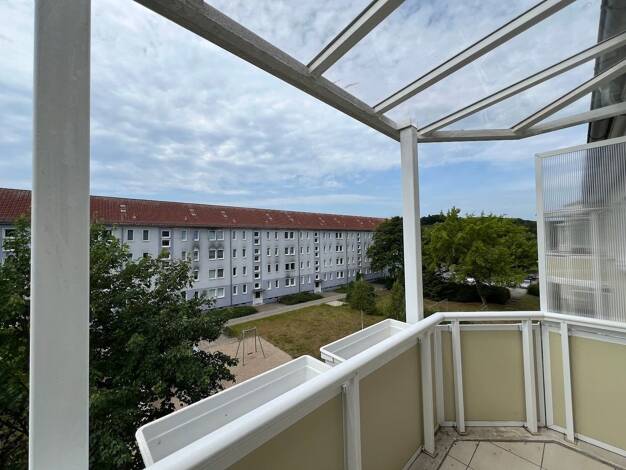 Wohnung zur Miete 410 € 3 Zimmer 60,4 m² 3. Geschoss frei ab sofort Robert-Koch-Straße 22 Eisenhüttenstadt Eisenhüttenstadt 15890
