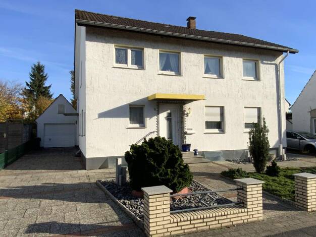 Haus zum Kauf 275.000 € 7 Zimmer 195 m² 735 m² Grundstück Innenstadt Bad Salzuflen 32105